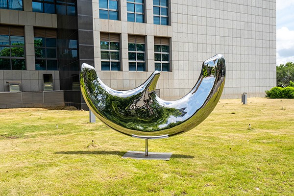 Stainless Steel Moon Sculpture For Garden Decoration